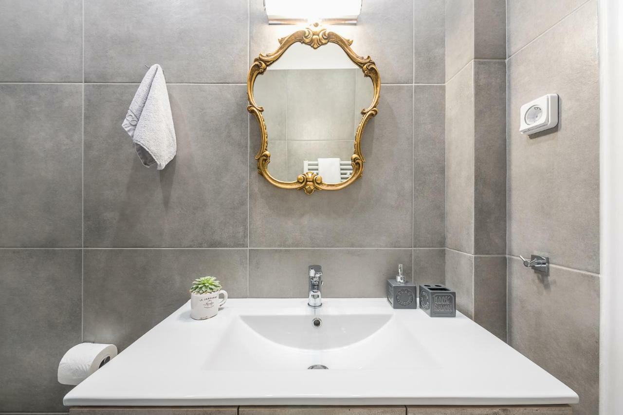 Elegant Living At The Heart Of Athensアパートメント エクステリア 写真